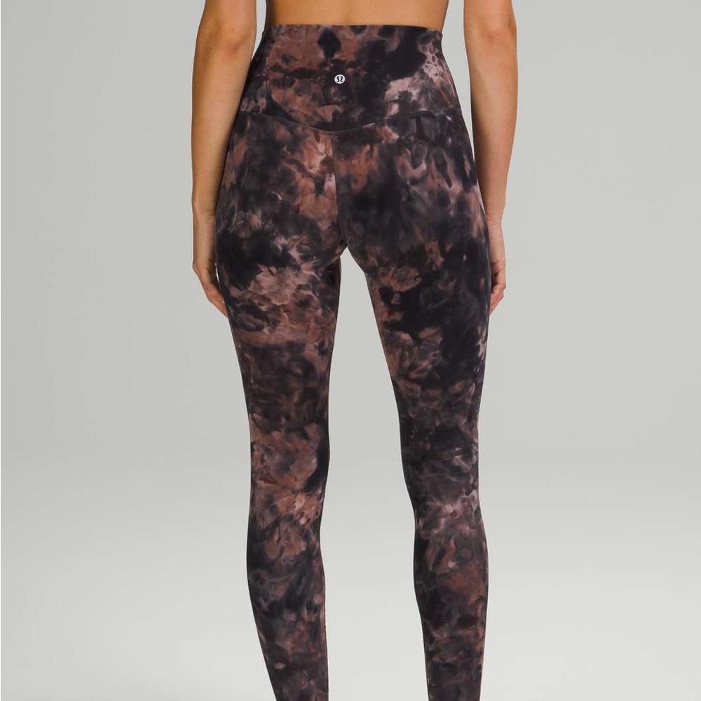 Lululemon Align Pant 28"
Diamond Dye Graphite Grey Pink Pastel